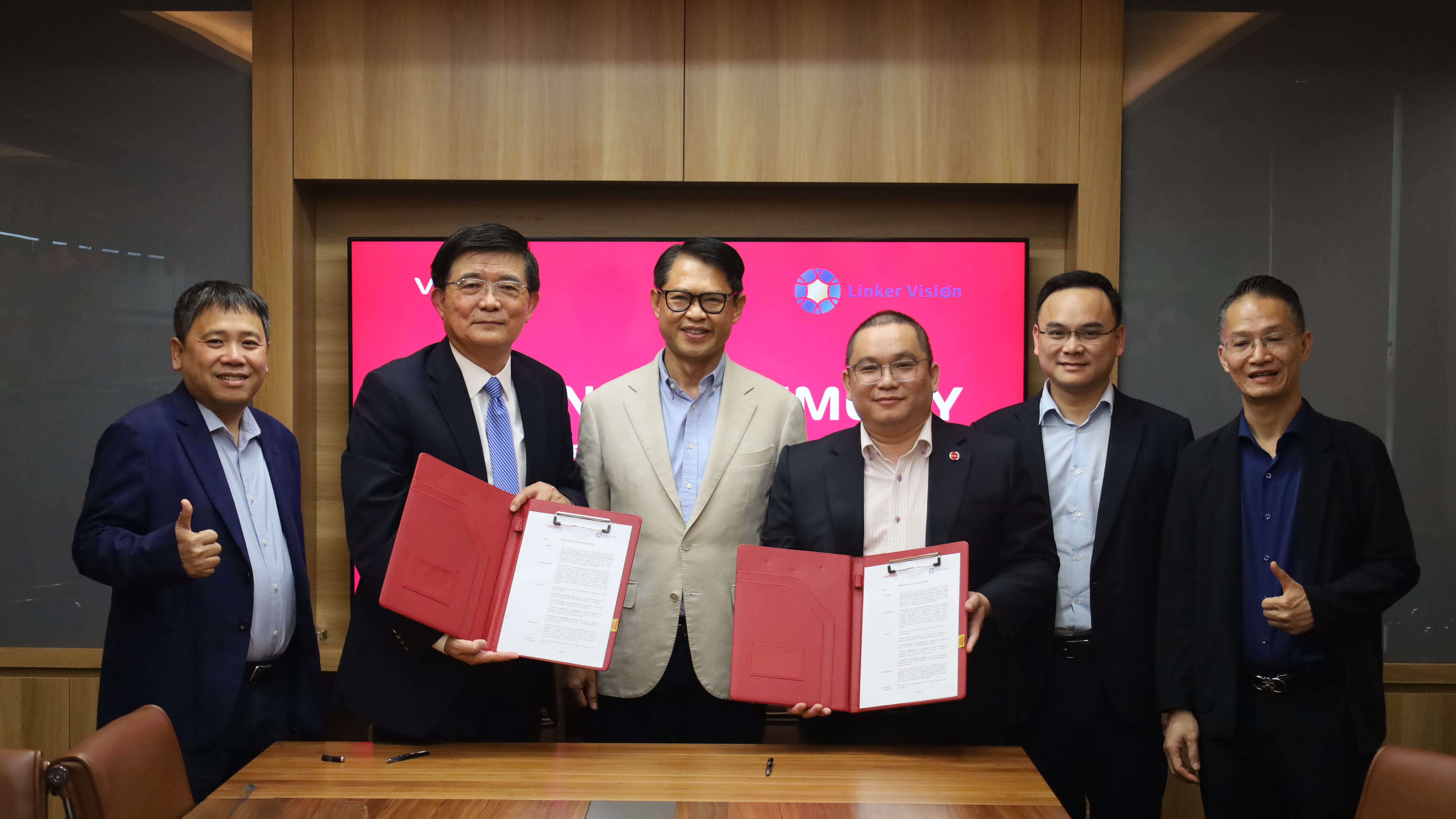 Viettel AI partners with Linker Vision to expand the AI ecosystem and advance smart cities in Vietnam